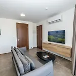 아파트 Modern 2-bedroom Penthouse With Terrace - By Hostmt