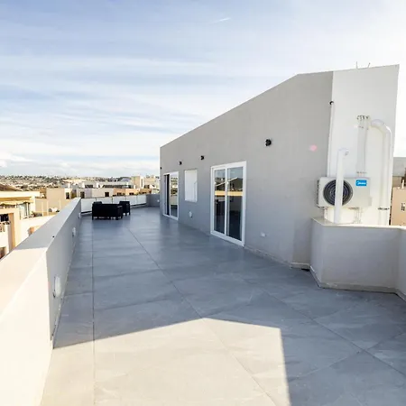 Apartment Modern 2-bedroom Penthouse With Terrace - By Hostmt St. Paul's Bay